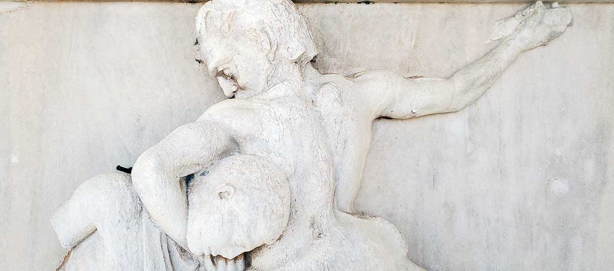 Mármol del Partenón, en el museo de la Acrópolis. Representa la lucha entre la civilización y la barbaire.